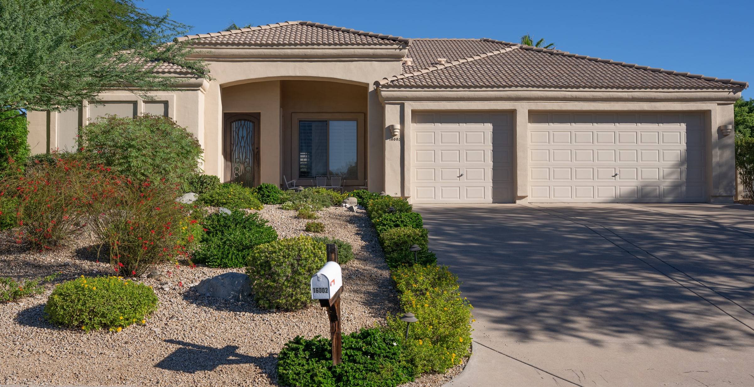 Classic stucco ranch home — Fountain Hills